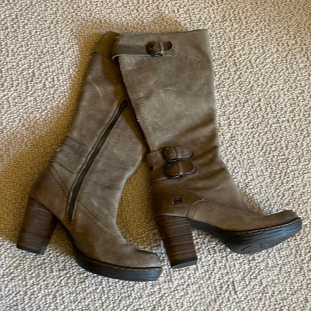 Born Crown Leather Tall Platform Heeled Round Toe Boots